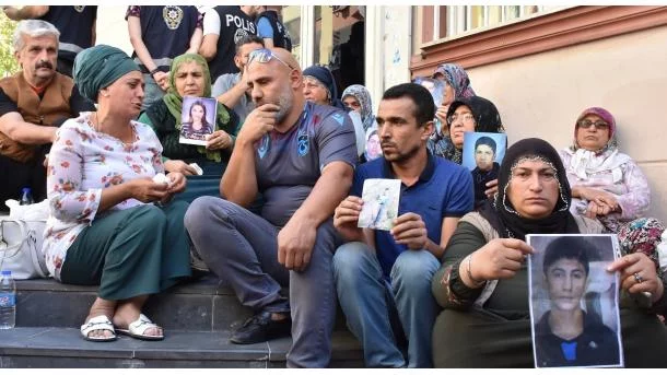 Appel pour dire « ça suffit » au terrorisme