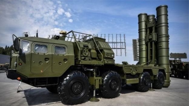 La Turquie annonce que système russe S-400 sera pleinement installé pour avril 2020