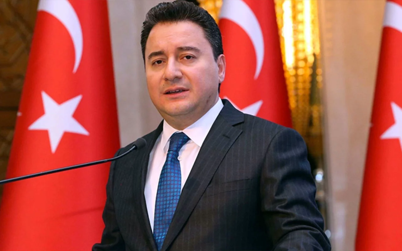 L'ancien collaborateur d'Erdogan Babacan crée un nouveau parti rival en Turquie