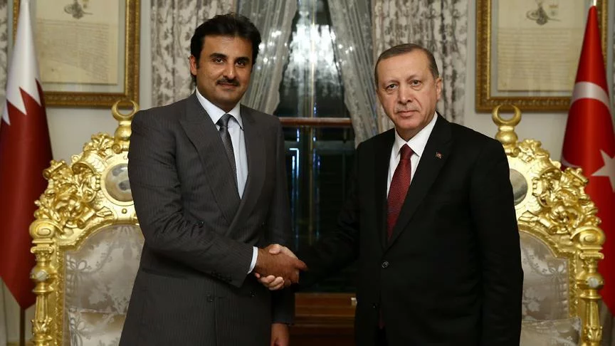Erdogan reçoit l'émir du Qatar à Trabzon
