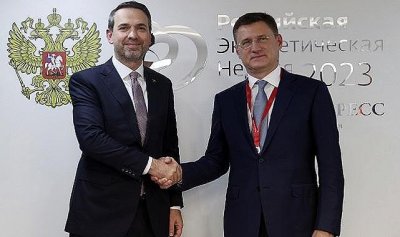 Rencontre du président de la société gazière nationale Turkmengaz, pour signer un accord préliminaire.