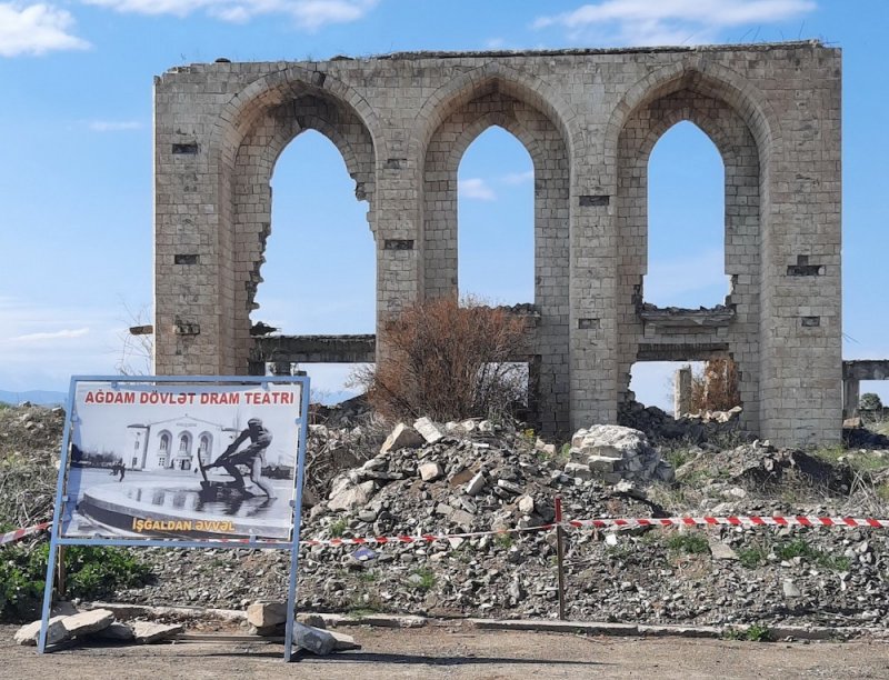 Les arméniens ont détruit les monuments historiques de l'Azerbaïdjan au Karabakh