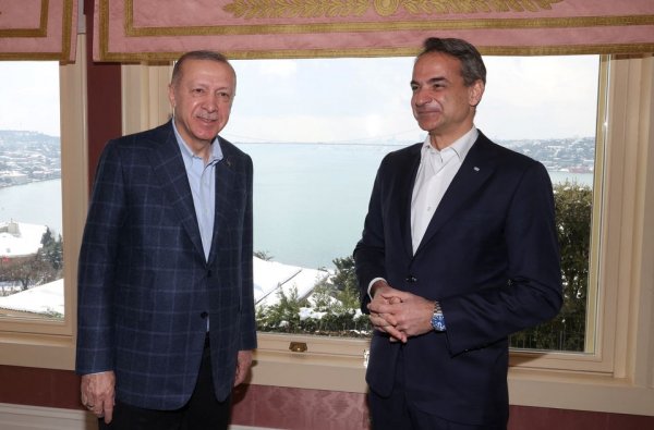 La Turquie et la Grèce conviennent d'améliorer leurs relations dans le cadre du conflit ukrainien
