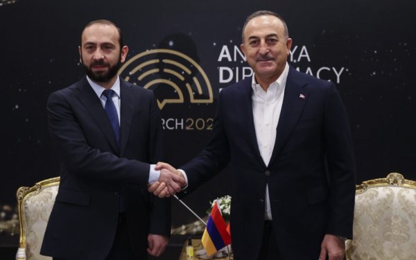 L'Arménie se dit prête à établir des relations diplomatiques avec la Turquie