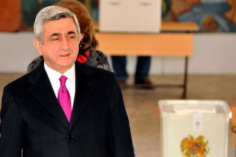 Arménie : Sarkissian réélu président, son principal rival conteste