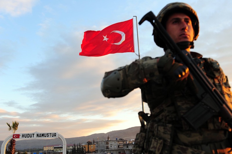 Un jeune cascadeur victime d'un accident de roller en direct à La Turquie à un incroyable Talent