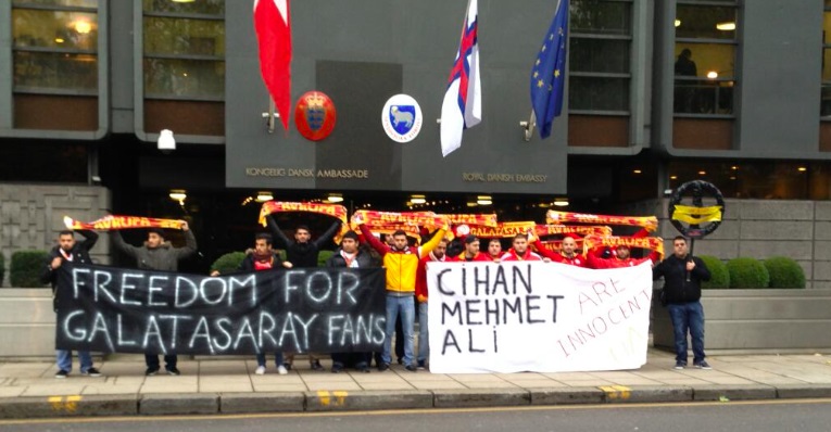 Danemark : Garde à vue abusive de trois supporters turcs de Galatasaray
