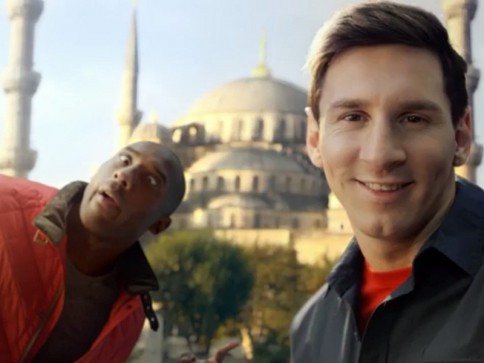 Lionel Messi et Kobe Bryant dans la pub de Turkish Airlines THY (Vidéo)