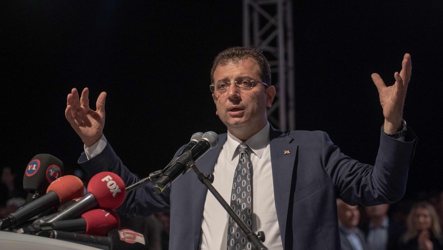 Réunion du MAE turc avec la coalition nationale syrienne à Istanbul, Turquie