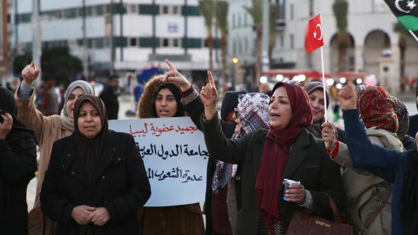 Inde, Turquie, Russie : pourquoi les monnaies émergentes plongent ?