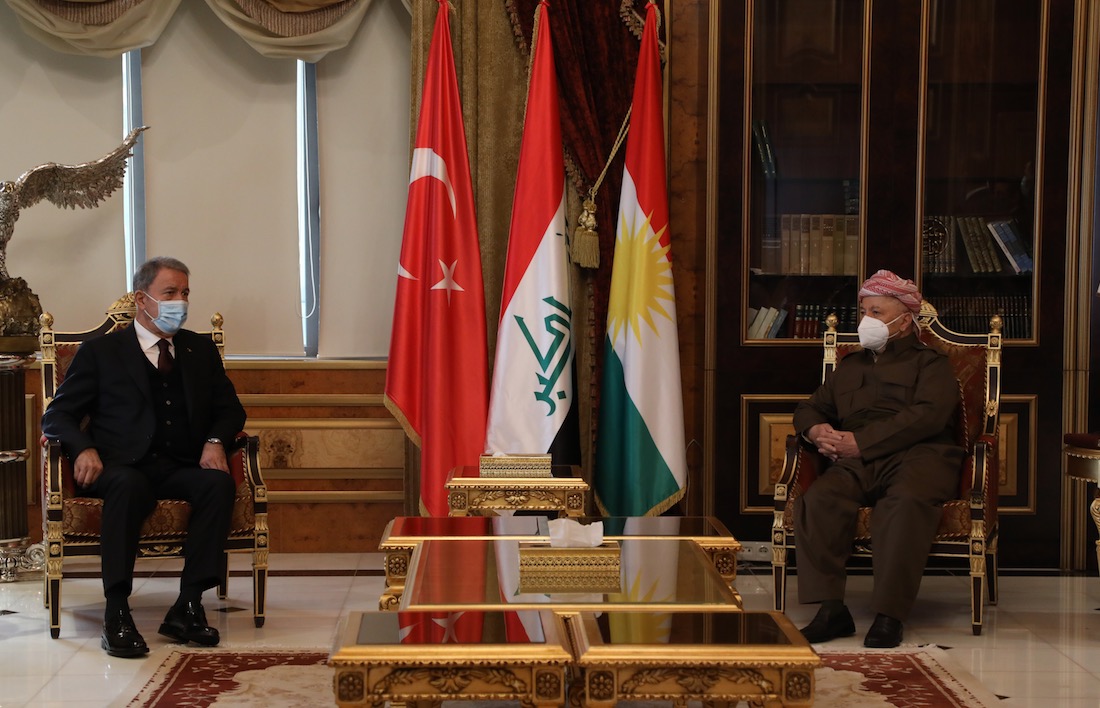 M. Davutoğlu a accueilli le premier ministre de l'administration du Nord de l'Irak Nachirvan Barzani
