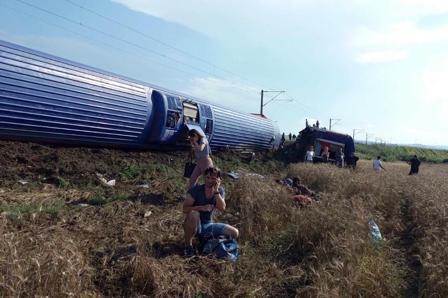 Turquie : au moins 10 morts et 73 blessés dans le déraillement d'un train