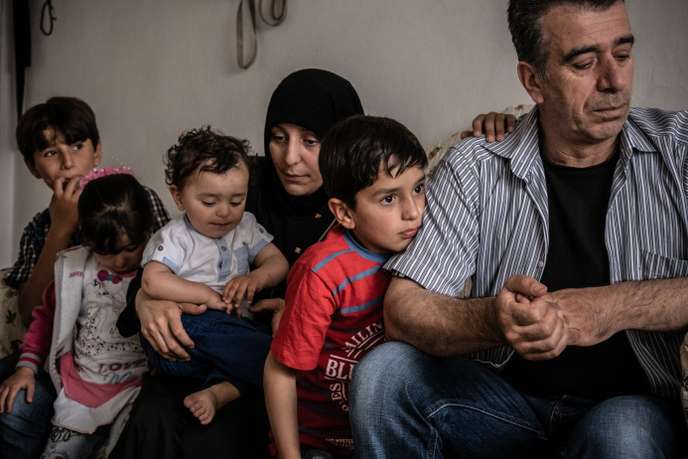 En Turquie, une carte bancaire financée par l'UE améliore l'ordinaire des réfugiés syriens
