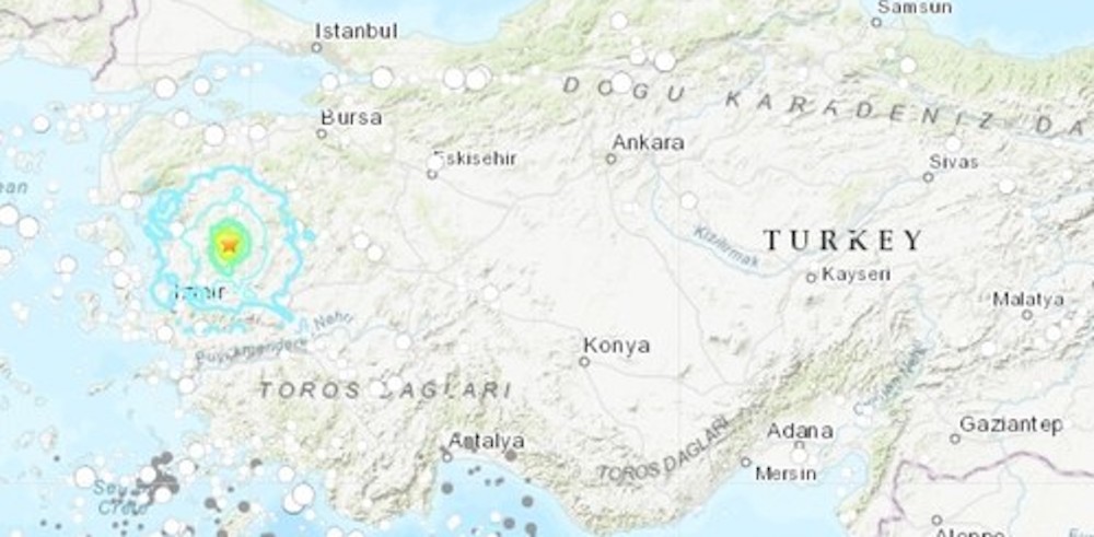 Un tremblement de terre provoque la panique dans l'ouest de la Turquie