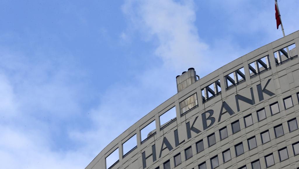Les États-Unis demandent une augmentation des amendes contre la banque Turque Halkbank pour non-présentation devant le tribunal