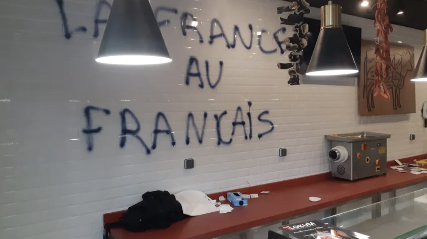 Nantes : une boucherie vandalisée et cible de tags racistes à deux reprises en une semaine