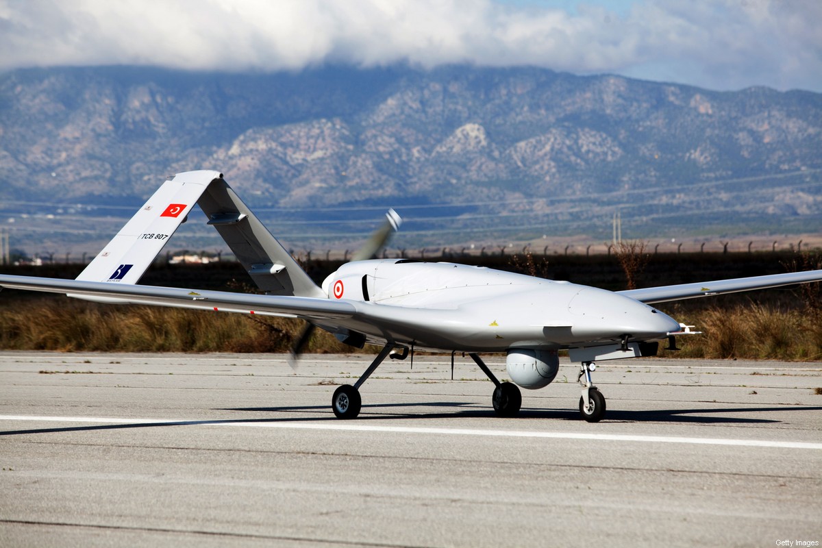 La Tunisie achète des drones de combat à la Turquie