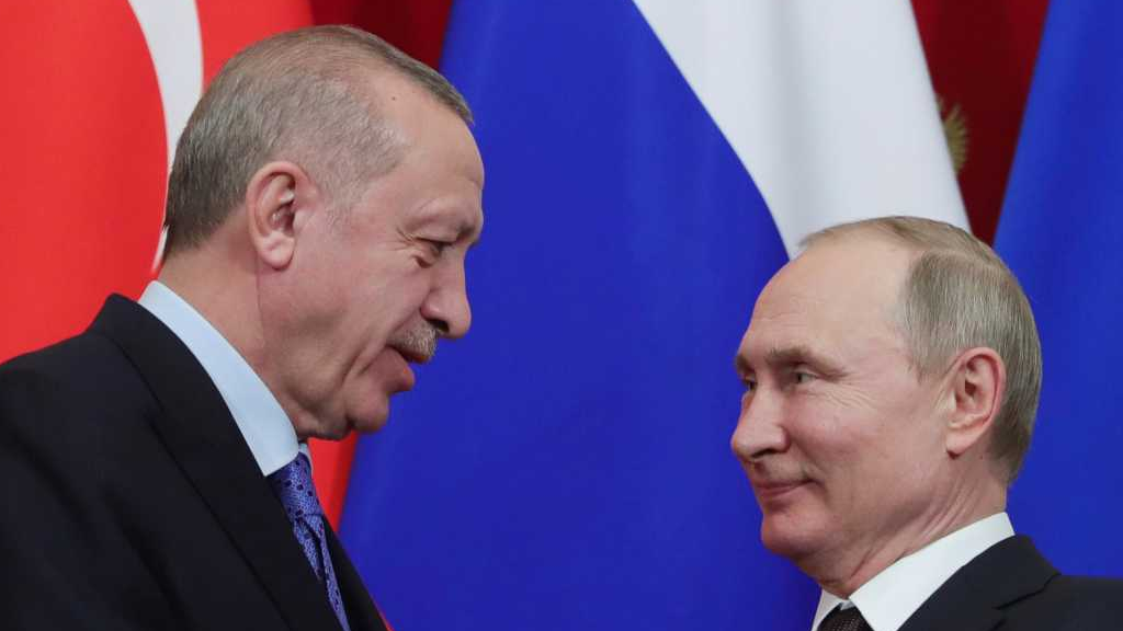 La Russie limite les vols vers la Turquie au milieu de la flambée des cas de COVID-19