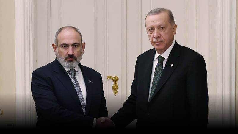 Lors de la rencontre entre le Président Erdoğan et le Premier Ministre arménien Paşinyan, l'accent a été mis sur "la paix durable".
