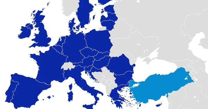 Bruxelles réduit drastiquement son aide à la Turquie