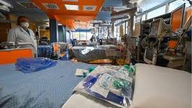 CORONAVIRUS : LE BILAN S'ALOURDIT EN ITALIE OÙ LES HÔPITAUX SONT À BOUT DE SOUFFLE