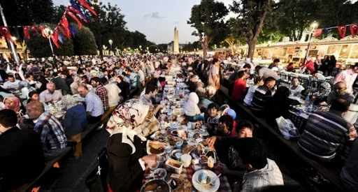 La Turquie interdit les rassemblement pendant le mois du Ramadan afin de contenir le coronavirus