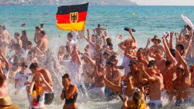 L'Allemagne prévoit de lever l'interdiction aux voyageurs mais, en destination pour la Turquie