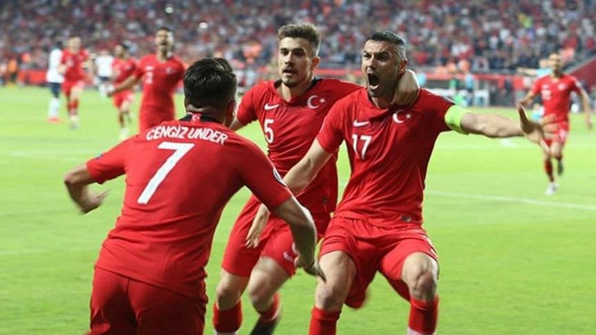 Turquie-France : les Bleus s'inclinent (0-2) et perdent la première place