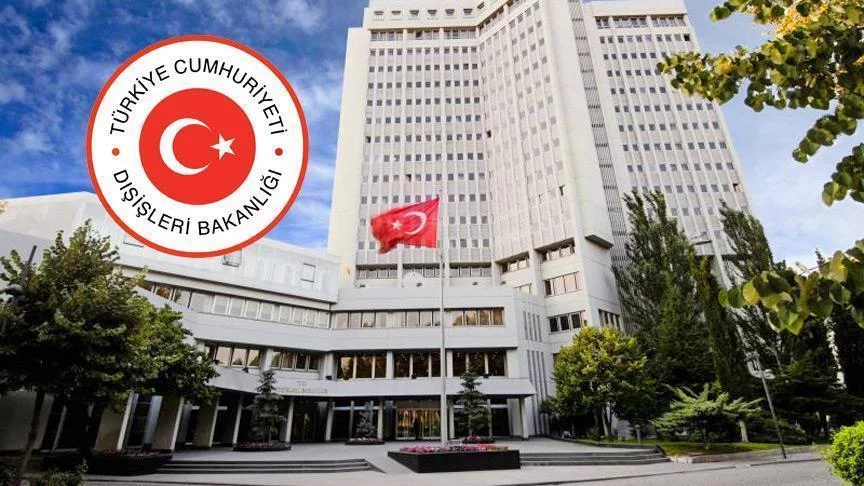 Ankara condamne les opérations aériennes russes ciblant les civils en Syrie
