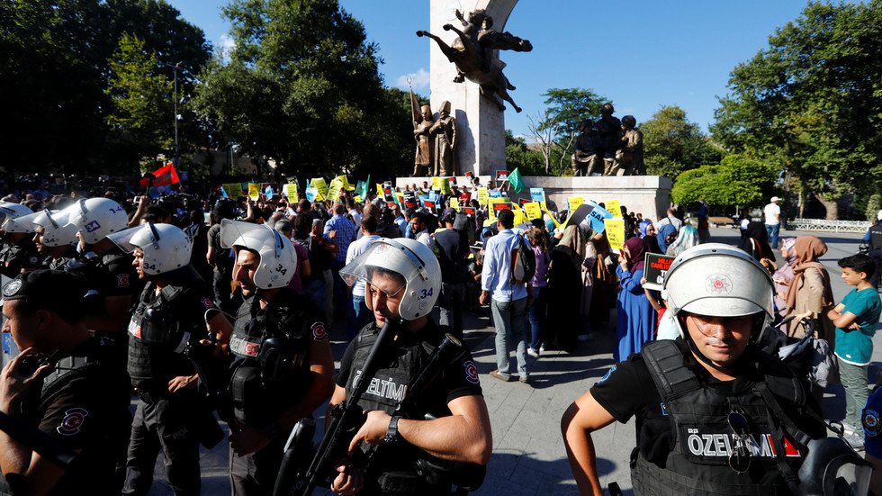 La ville d'Istanbul a renvoyé 6 000 Syriens depuis le mois de juillet