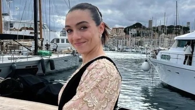 Merve Dizdar a reçu le prix de la meilleure actrice au Festival de Cannes