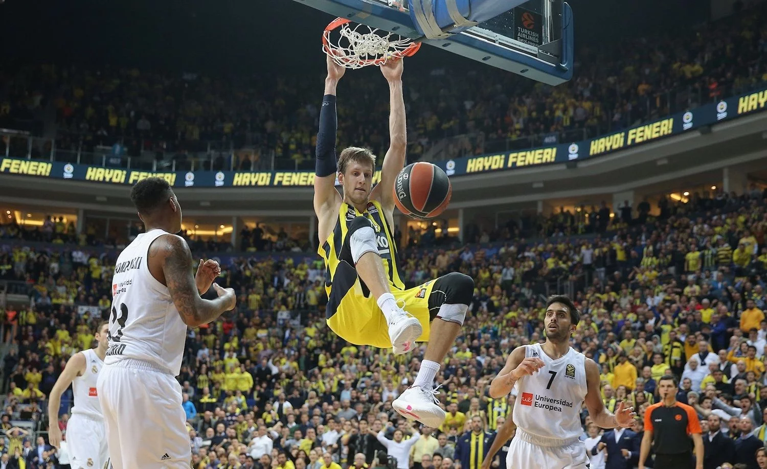 Prolongation de Jan Vesey et Zeljko Obradovic au Fenerbahce