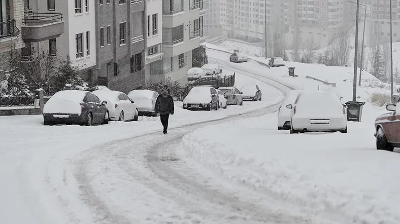 Turquie : une tempête de neige provoque l'annulation de 300 vols