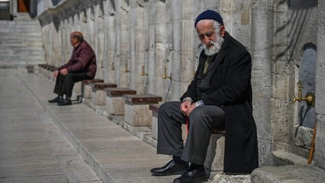 La Turquie ordonne le confinement au personne de plus de 65 ans