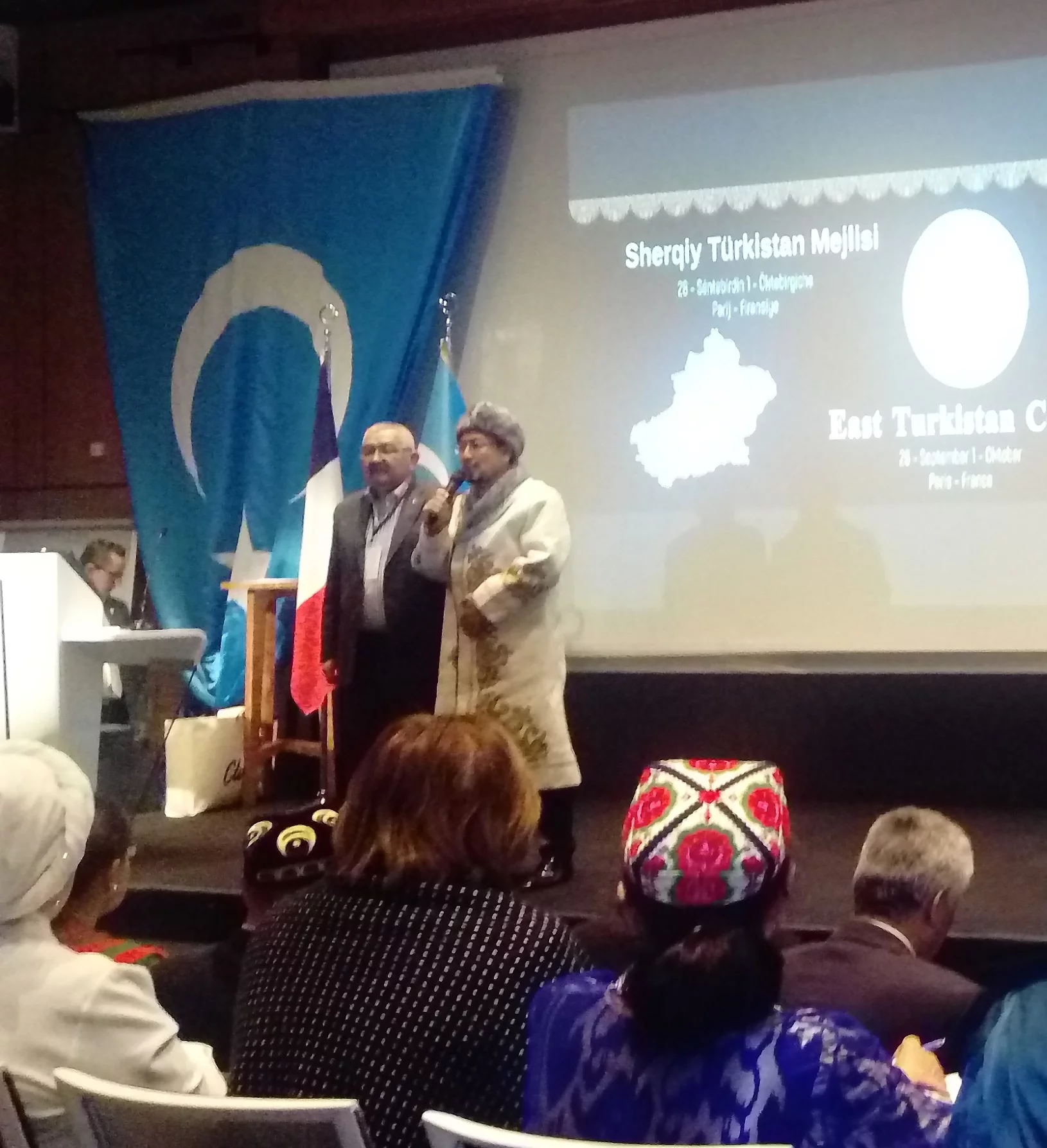 OUÏGHOURS : HOMME DE L'OMBRE NE SIGNIFIE PAS...