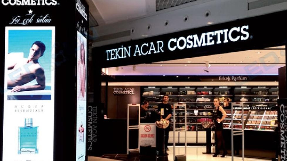 Tekin Acar, l'un des principaux détaillants de cosmétiques turcs, fait faillite