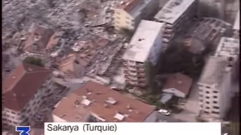 [Vidéo] 1999 - Turquie factuel tremblement de terre à Istanbul