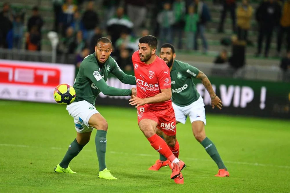 Transferts : Umut Bozok (Nîmes) à Lorient ?