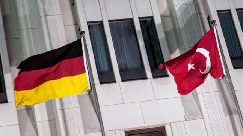 Berlin accorde l'asile à 4 ex-militaires turcs