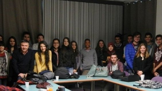 Des élèves turcs au lycée Emile-Combes