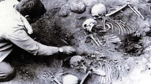 Un monument dédié aux Turcs massacrés par les milices arméniennes