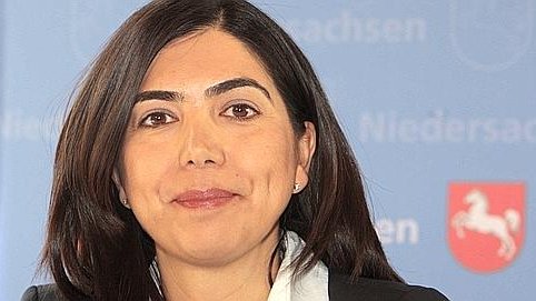 Une ministre d'origine turque dope la CDU