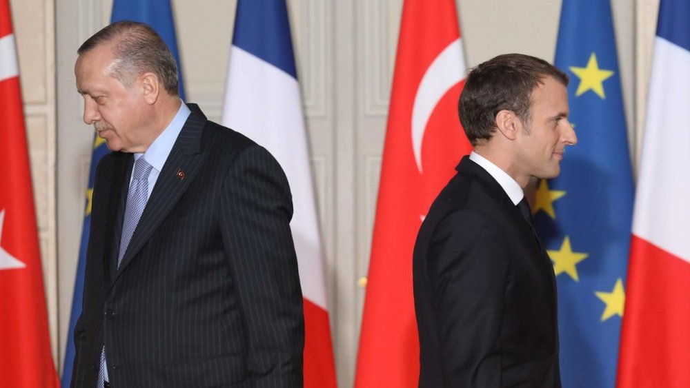 24 avril : La Turquie condamne l'instauration d'une journée de commémoration par Macron