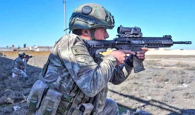  5 terroristes YPG/PKK tués dans l'est de la Turquie, dans le nord de la Syrie