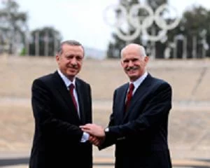 Papandreou : Investissons dans la paix et non plus dans les armes 