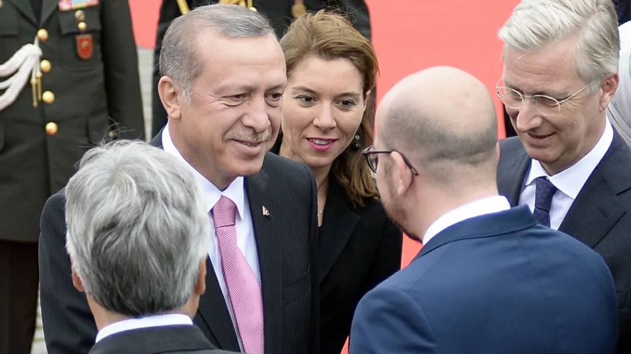 Visite du président turc : pourquoi Erdogan a été décoré par le Roi ?