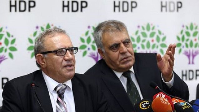 Turquie : démission de 2 ministres prokurdes