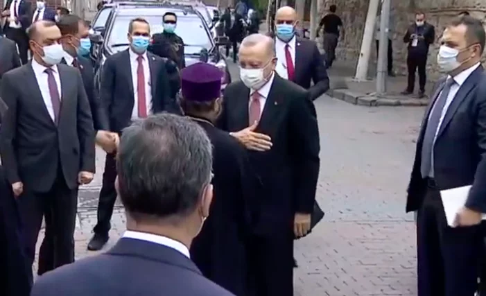 Erdogan a participé aux obsèques de Markar Esayan