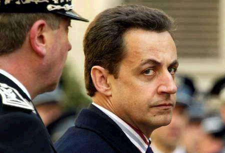 Renault délocalise sa Clio IV, Sarkozy explose