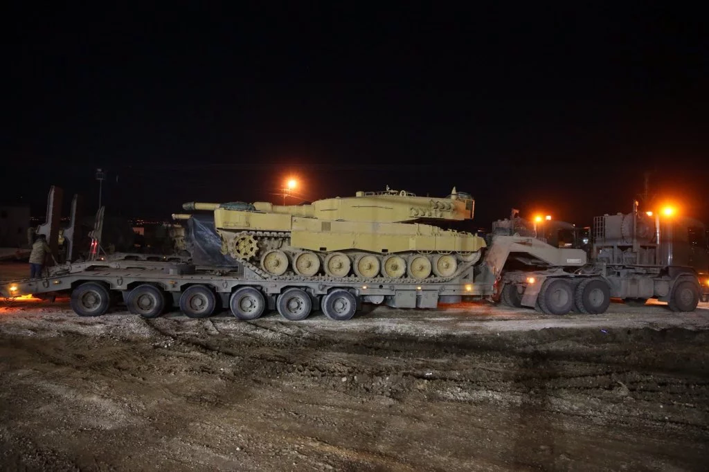 Les forces turques envoient des renforts à Idlib en Syrie